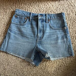 Madewell The Perfect Jean Short, size 27